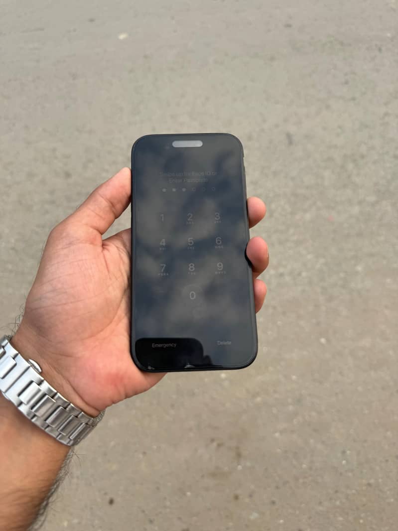 Apple iPhone 15 2