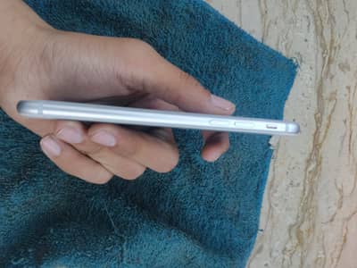 Apple iPhone 8