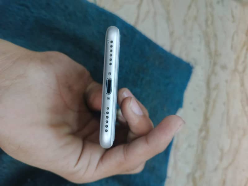 Apple iPhone 8 9