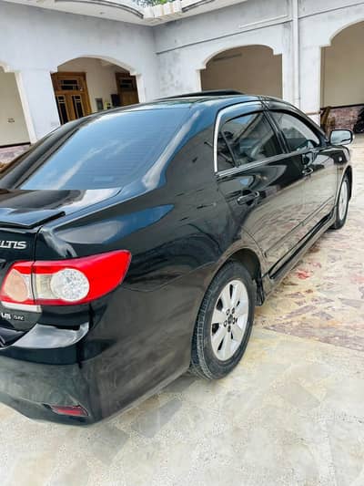 Toyota Corolla SR Altis 1.6 2013. cruise. sunroof