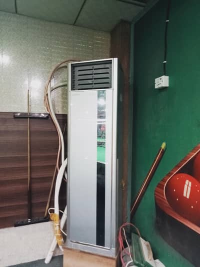 Kenwood crystal floor standing ac cooling+ heating