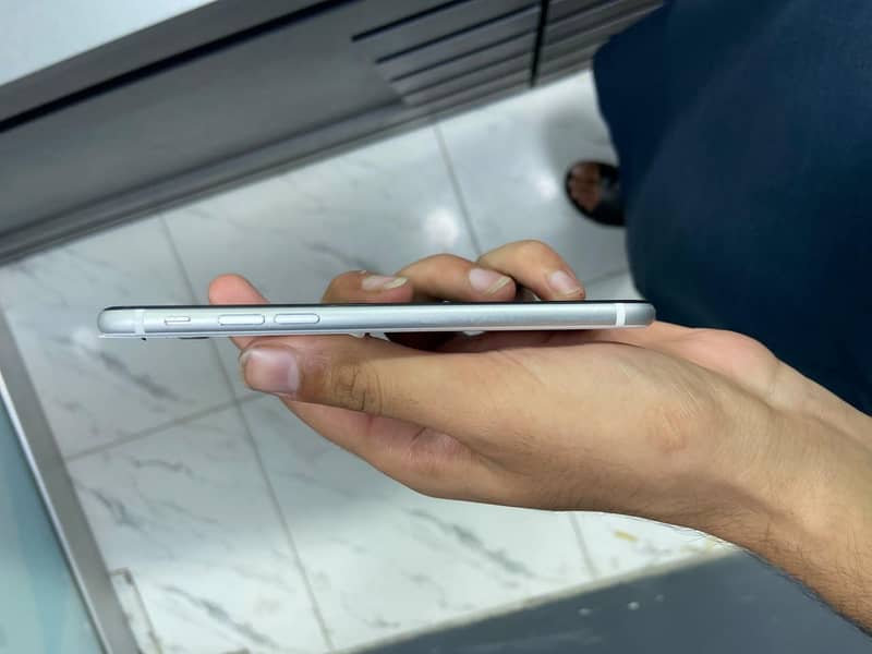 Apple iPhone SE 2