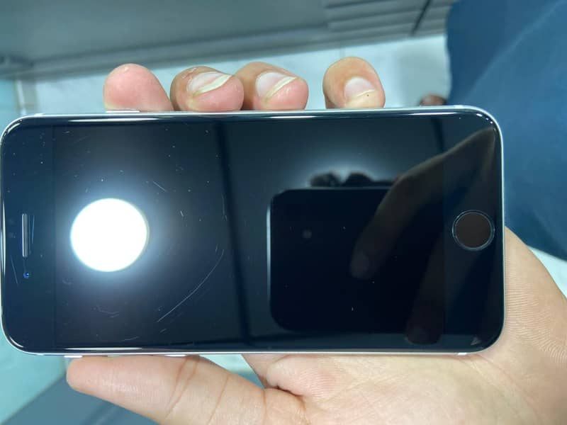 Apple iPhone SE 4