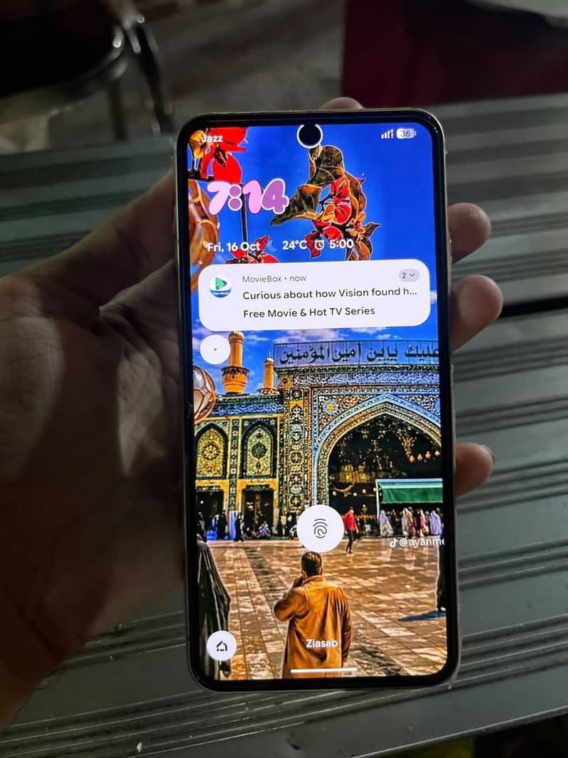 Google Pixel 8 2