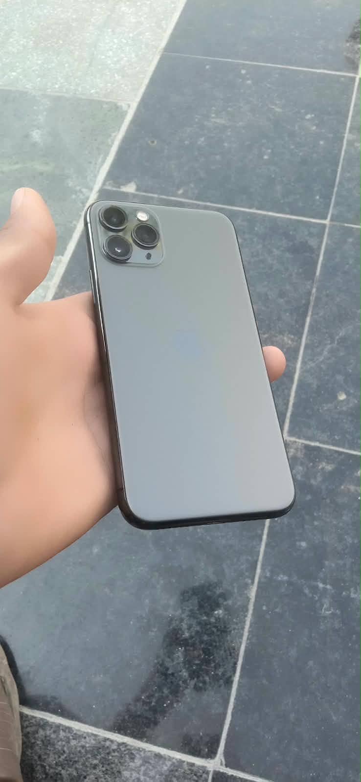 Apple iPhone 11 Pro 3
