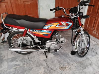 Honda CD 70 available for sale 2027 wale patte only 066 kilometer USed