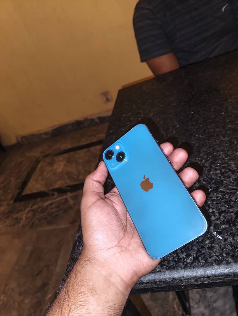 Apple iPhone 13 2