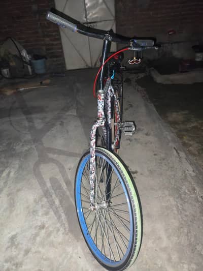 Bicycle for Sale – Stylish Design with Carrier & 4 Gears