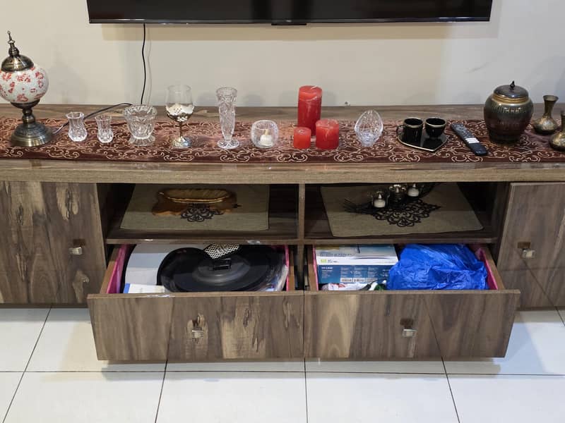 TV Console 2