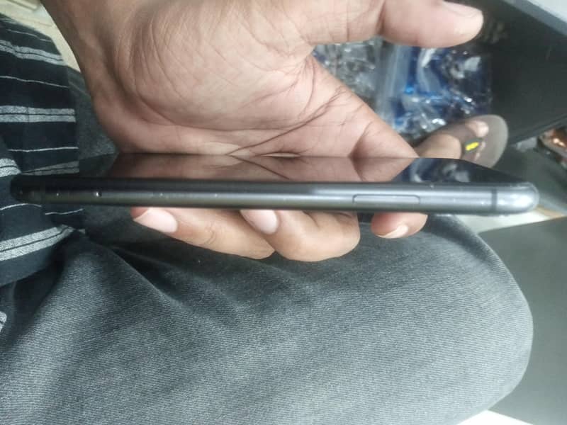 Apple iPhone 11 1