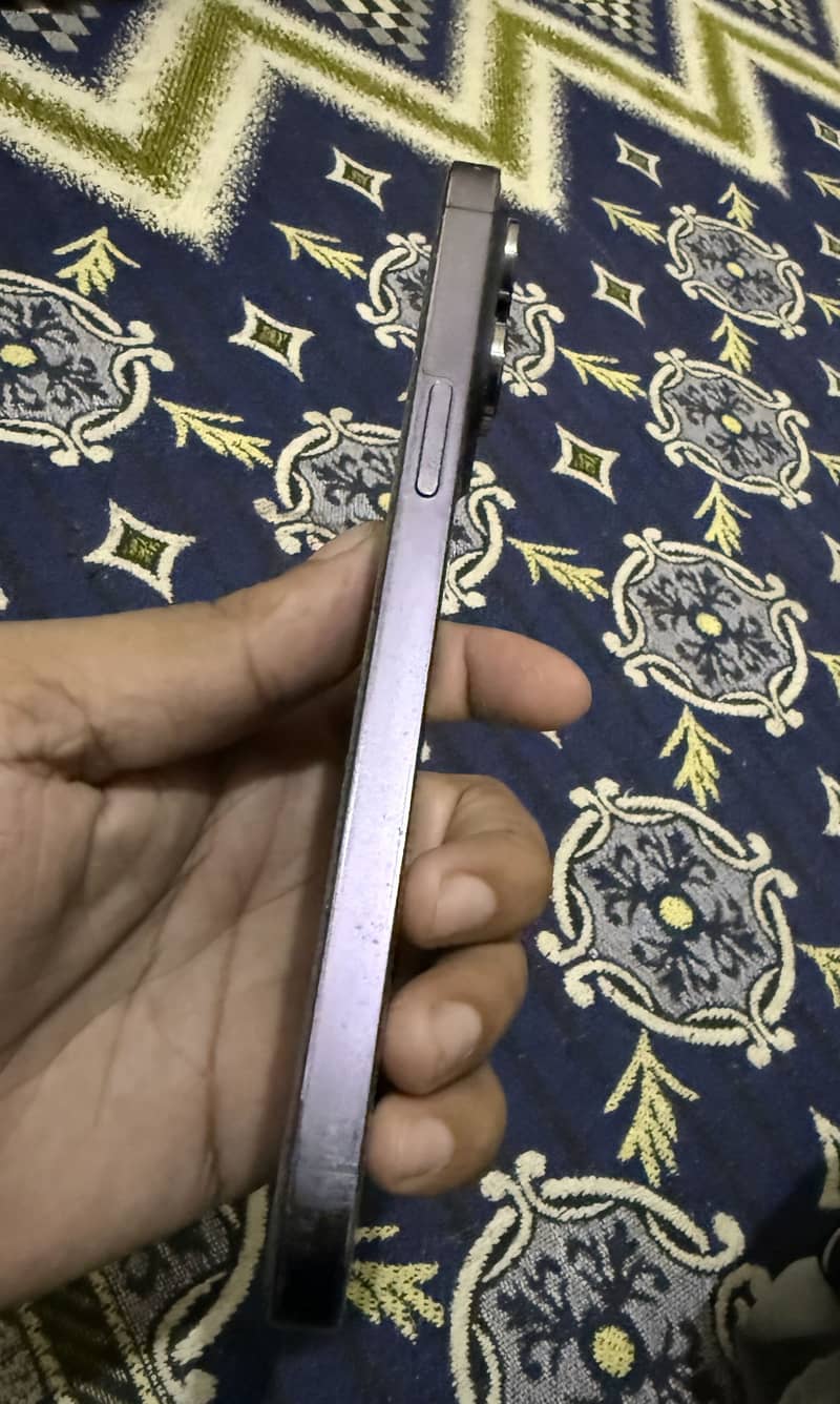 Apple iPhone 14 Pro Max 1