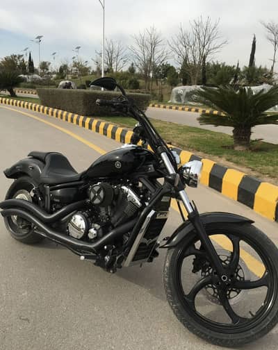 Yamaha striker 1300 cc