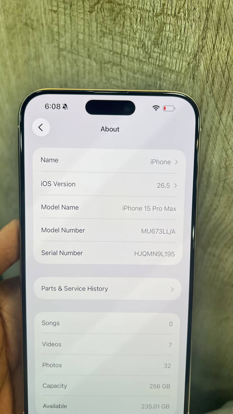 Apple iPhone 15 Pro Max 4