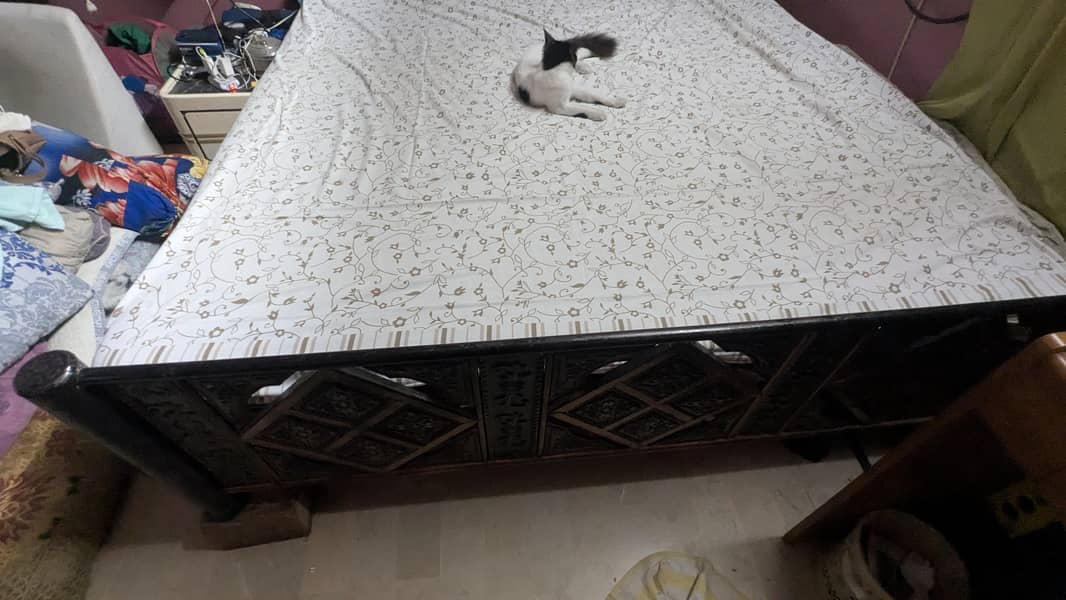 beds and almari 1