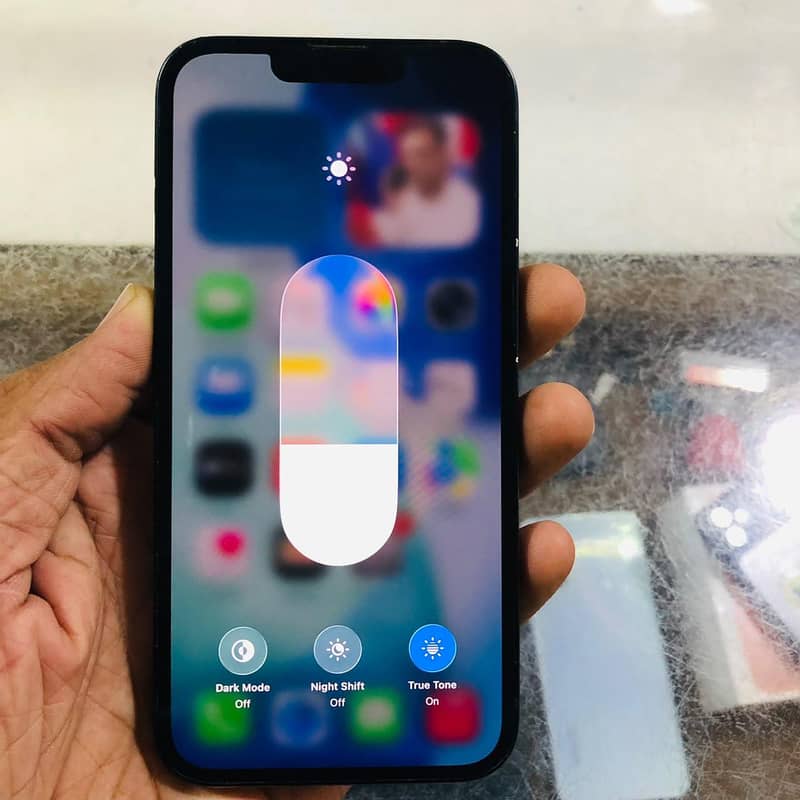 Apple iPhone 13 1