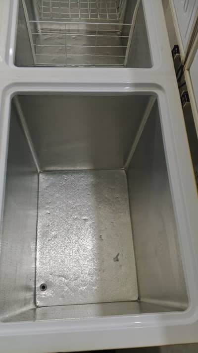 Fridge and freezer Dawlance company