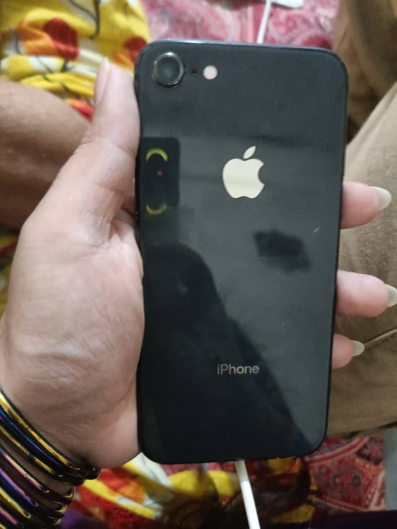 Apple iPhone 8 0