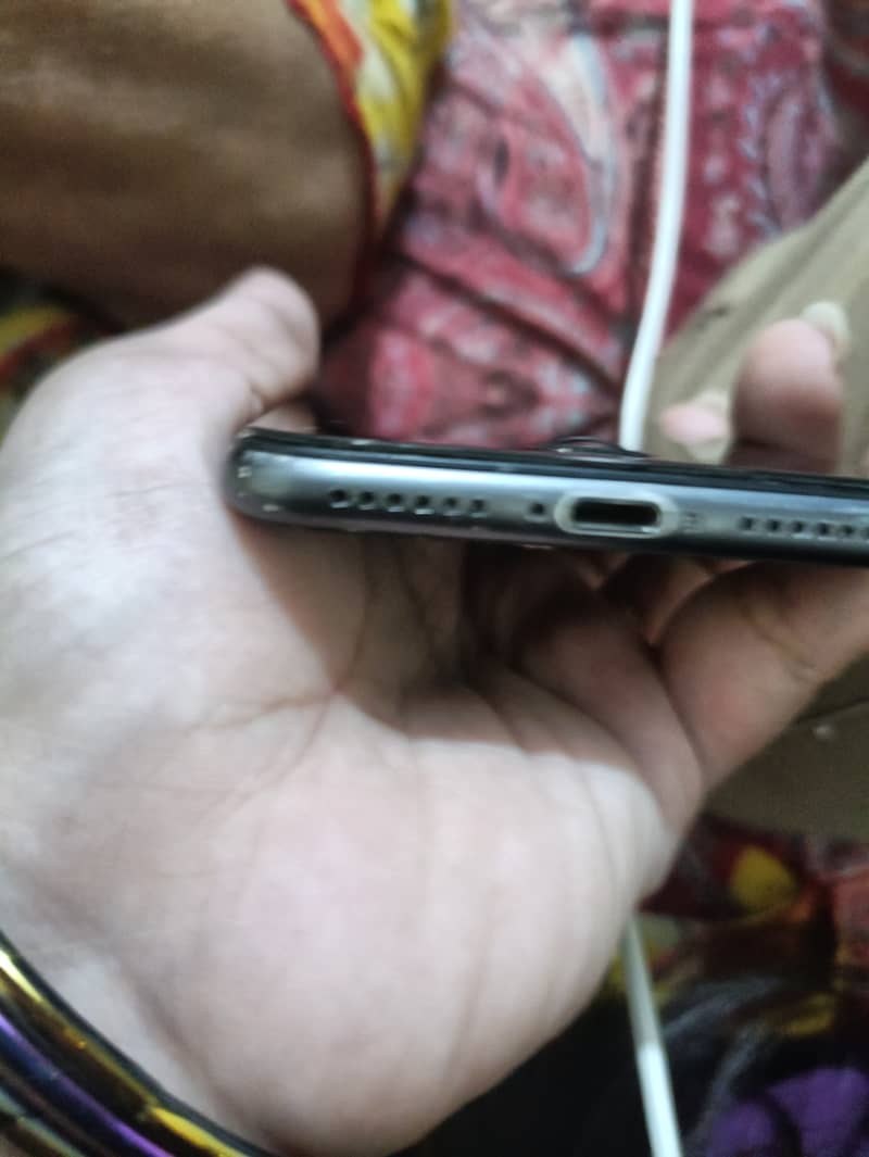 Apple iPhone 8 1