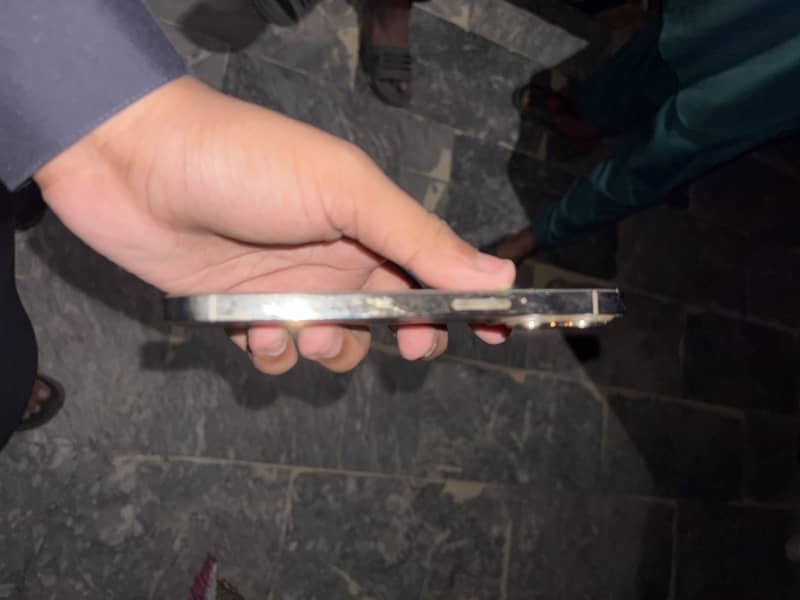 Apple iPhone 13 Pro 3