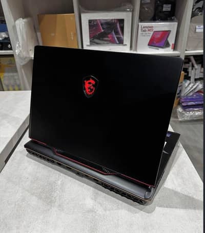 MSI raider Ge68 hx core i9 14th Gen rtx 4070 32gb ddr5 1tb SSD