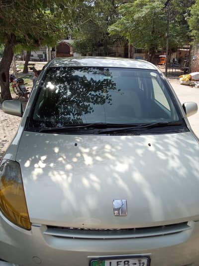 Toyota Passo 2012
