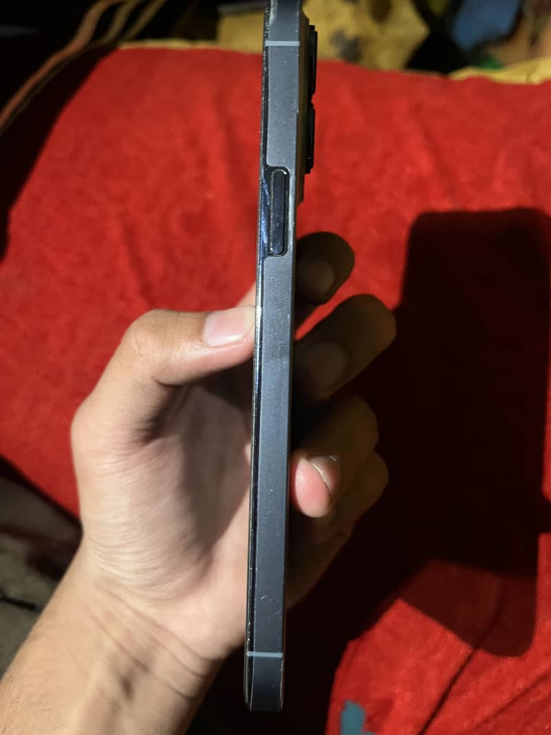 Apple iPhone 13 Pro Max 1