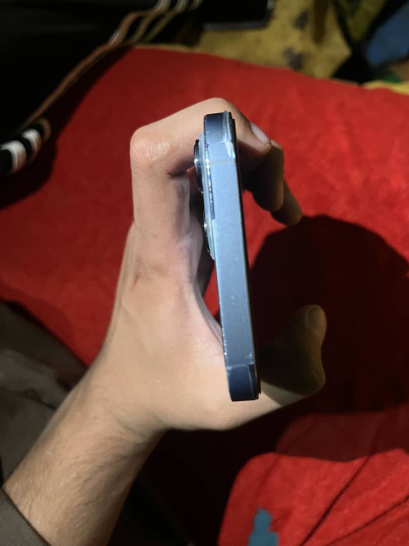 Apple iPhone 13 Pro Max 4