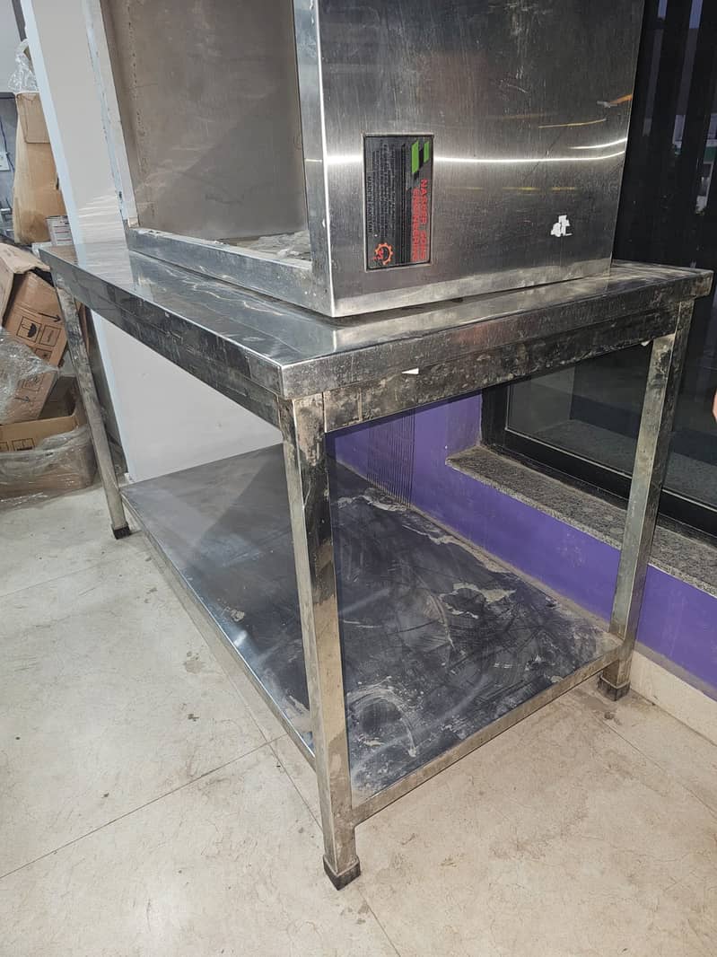SS Kitchen working tables/Spice Table/Breading Table/Exaust Hood 3