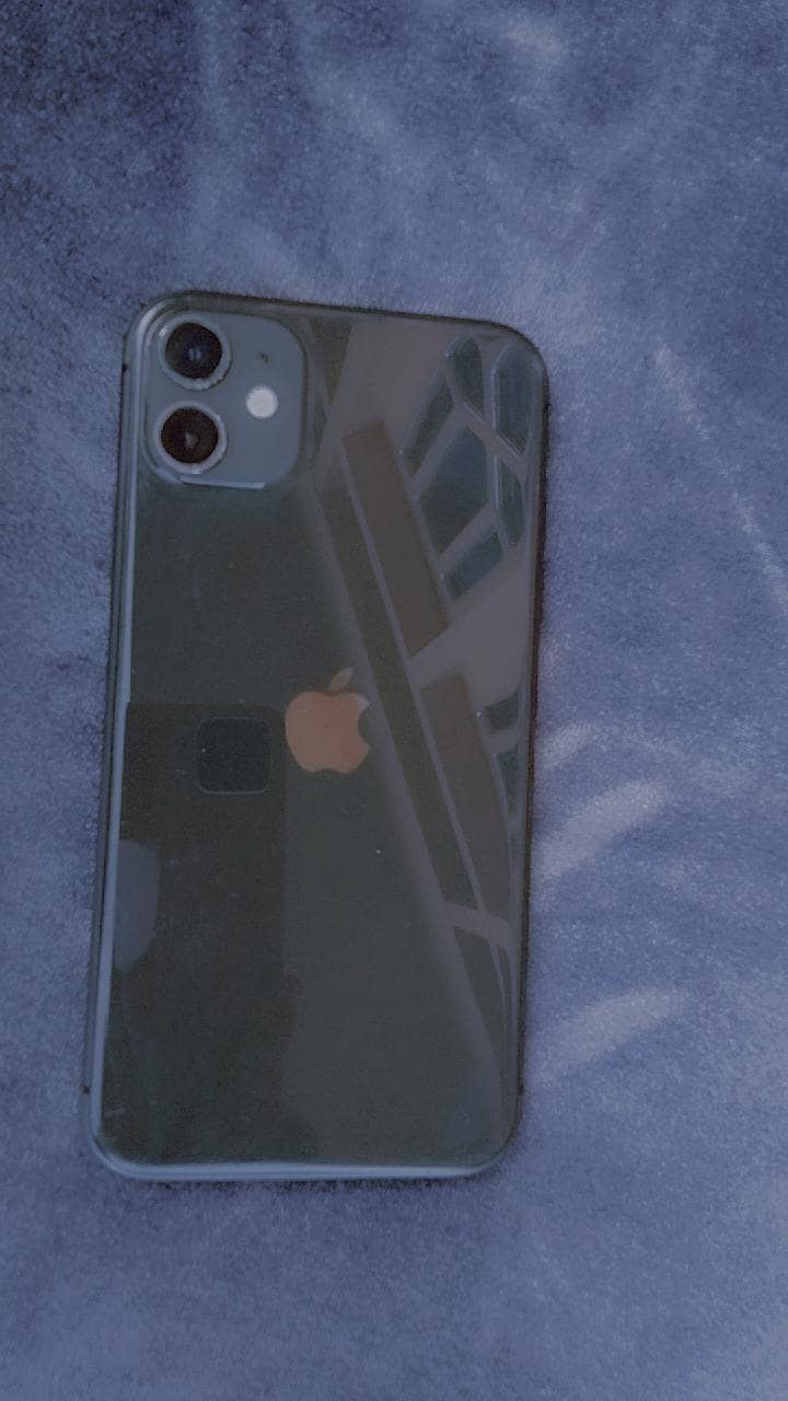 Apple iPhone 11 4