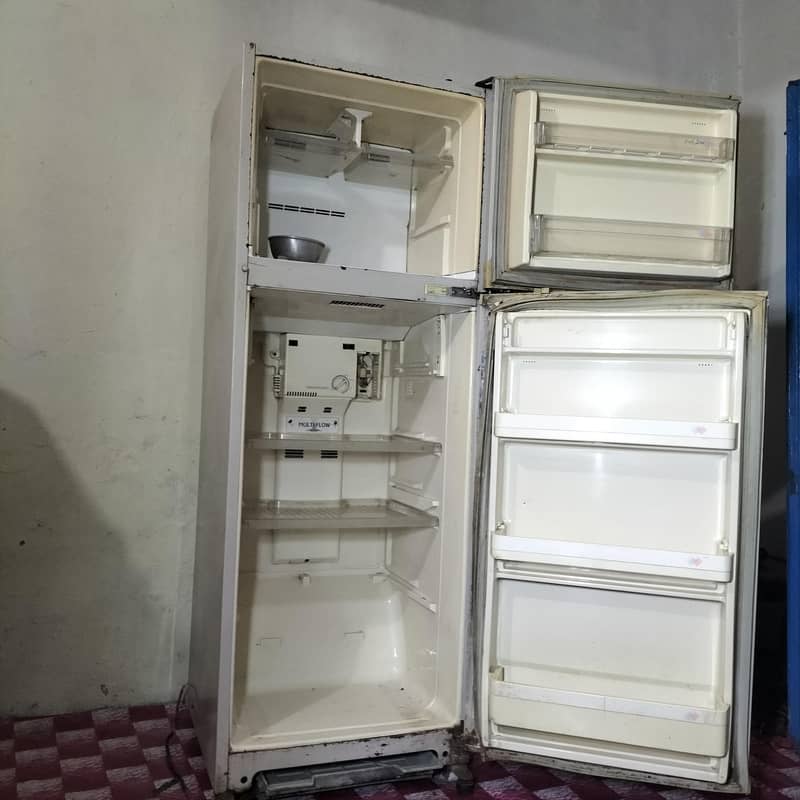 full size Fridge 3