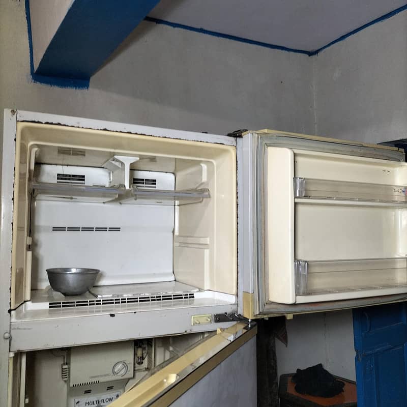 full size Fridge 4