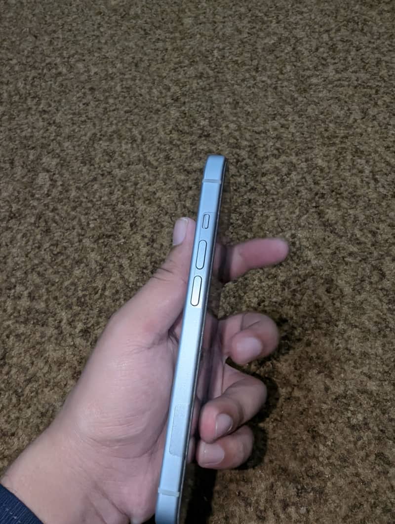 Apple iPhone 15 2