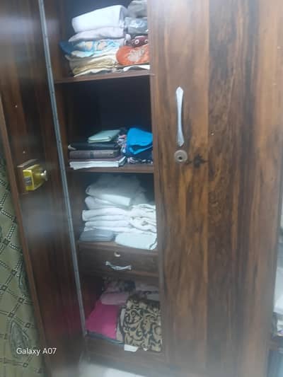 2 door wardrobe