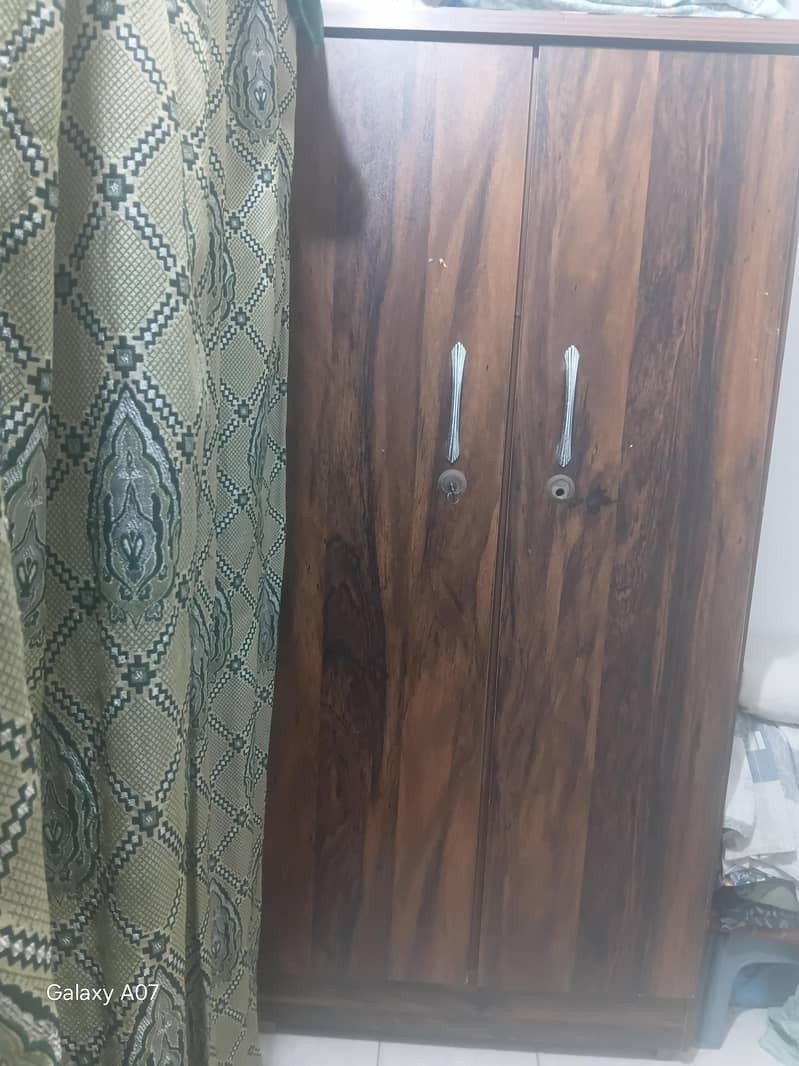 2 door wardrobe 1