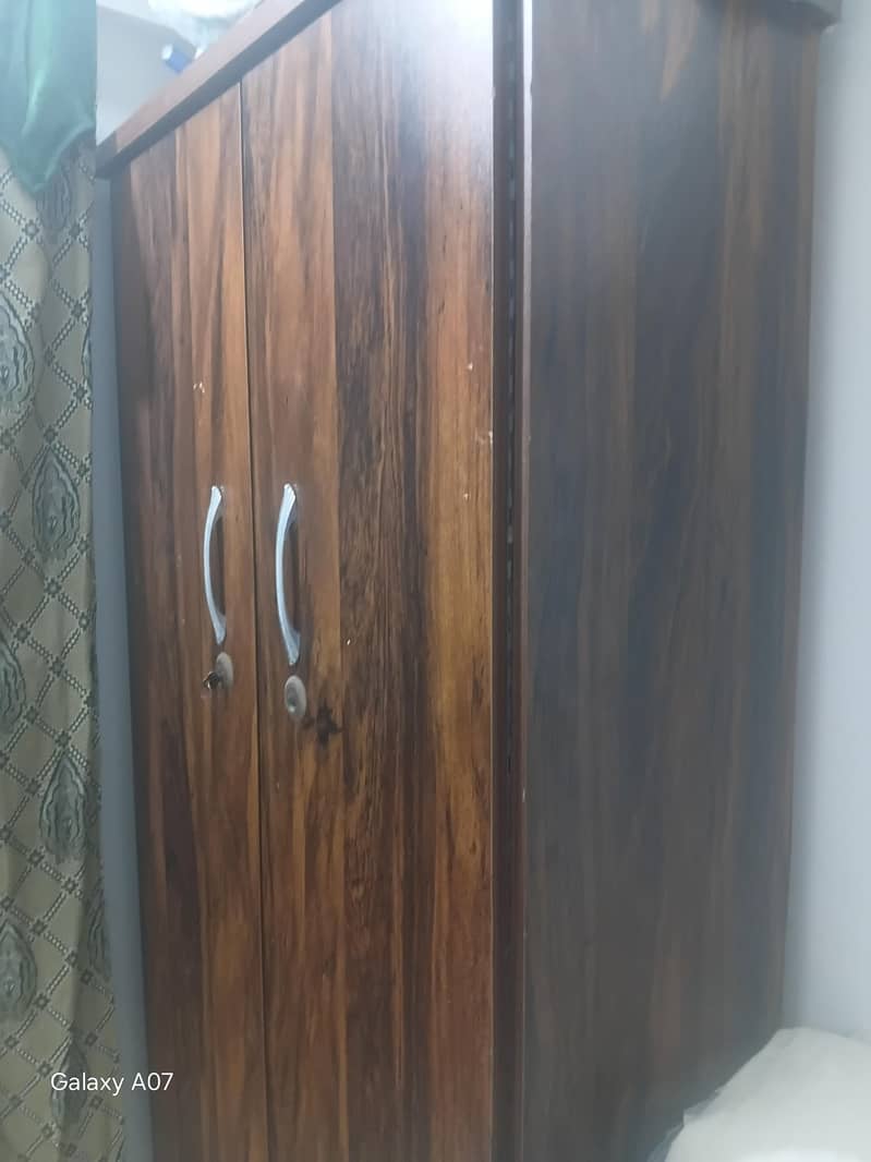 2 door wardrobe 2