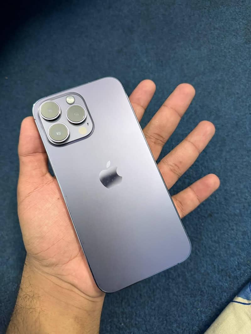 Apple iPhone 14 Pro Max 1