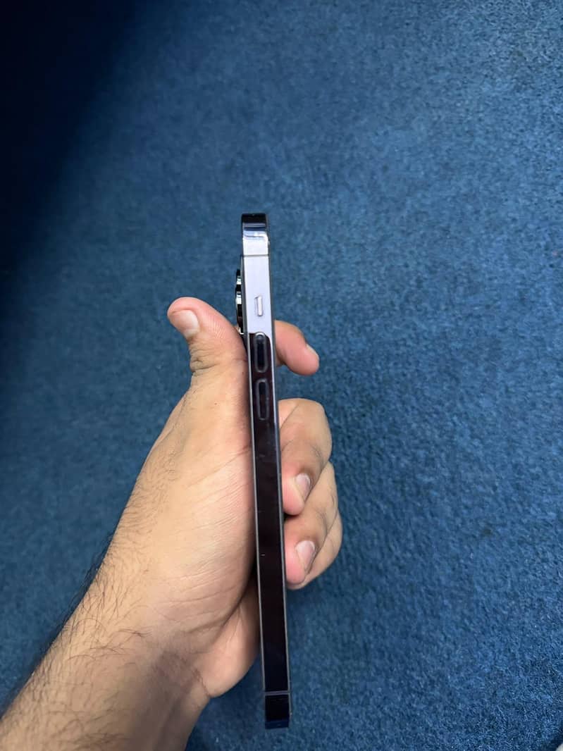 Apple iPhone 14 Pro Max 2