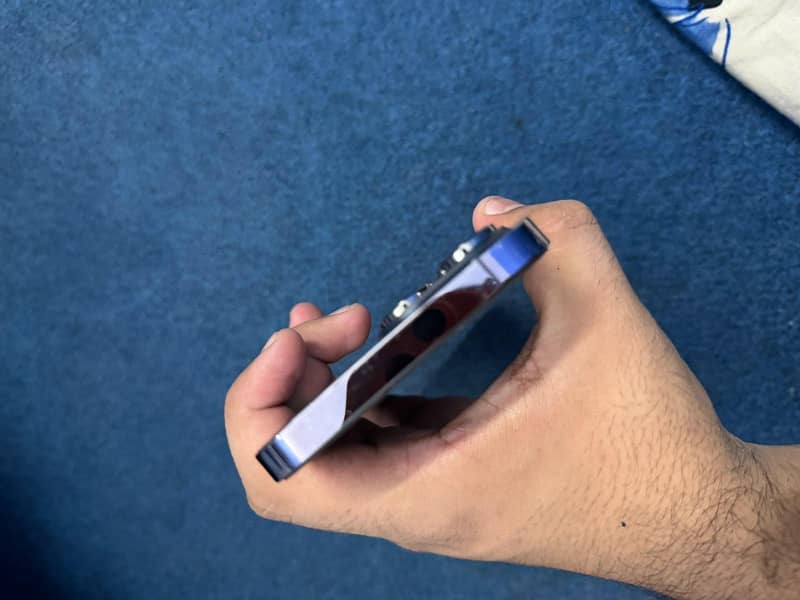 Apple iPhone 14 Pro Max 6