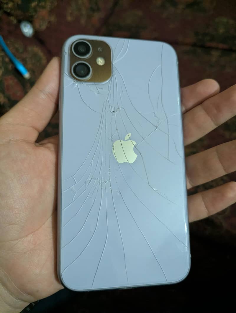 Apple iPhone 11 3