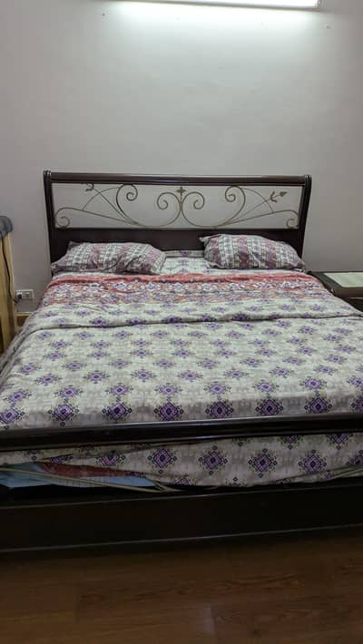 bed frame and dressing table for sale