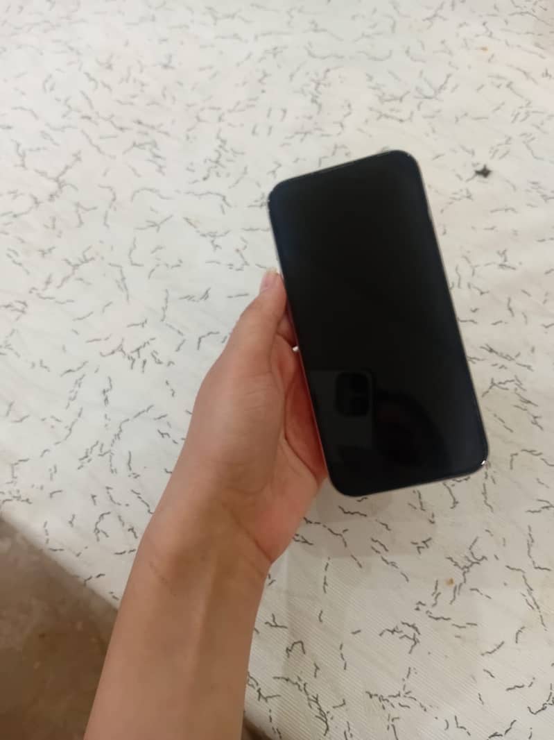 Apple iPhone 15 Pro 0