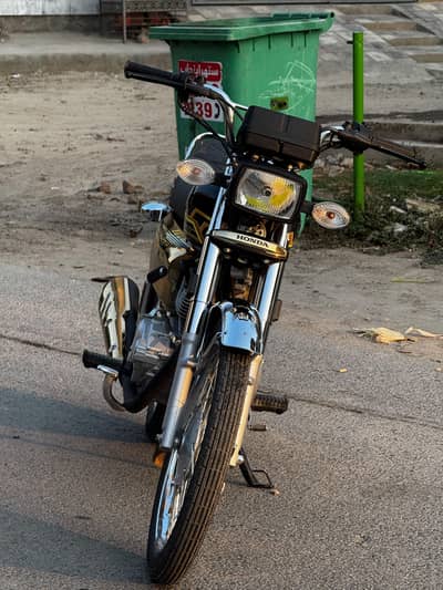 Honda CG 125 special edition 2027 10/10 condition 305 km driven only