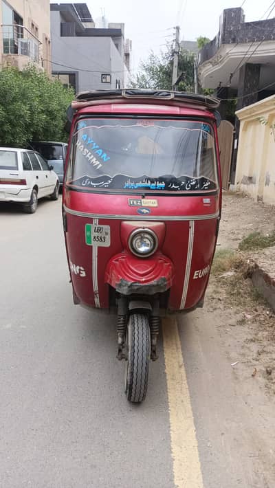 Tez raftar auto rickshaw