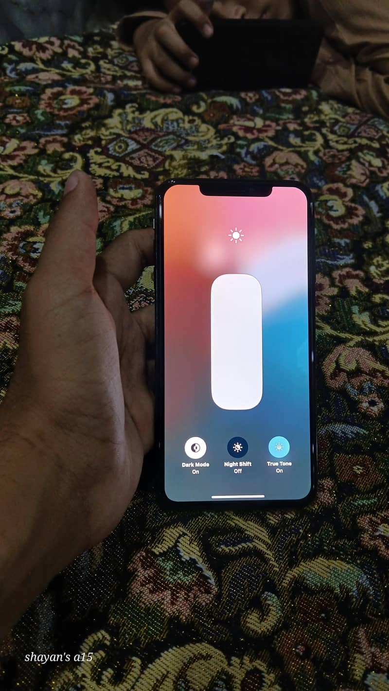 Apple iPhone XS Max 6