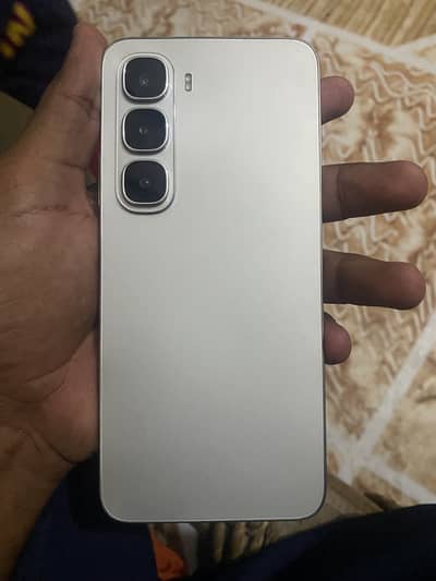 Infinix hot 60i 6 128 Gb