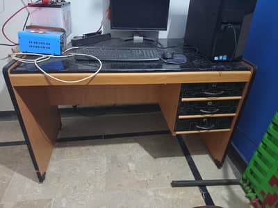 Desk & chair
