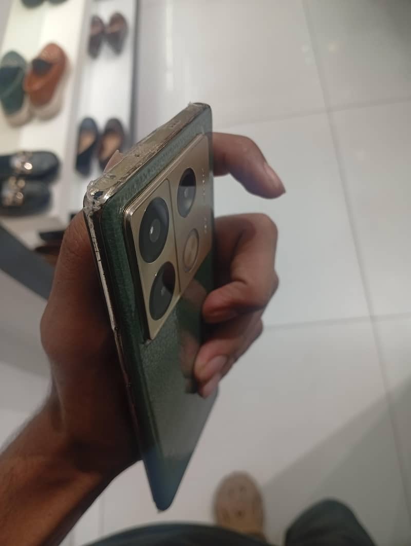 Infinix Note 40 Pro Plus 4