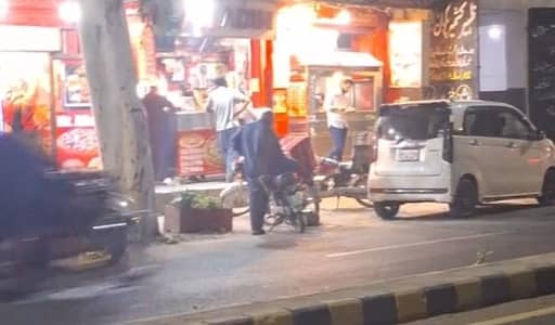 COMMERCIAL SHOP FOR RENT AT GROUND FLOOR AVAILABLE FOR RENT IN ALLAMA IQBAL TOWN MAIN BOULEVARD