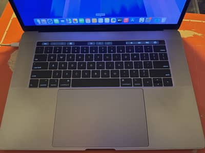 Apple macbook pro core i9 12th gen 16gb 512gb 4gb graphics touch bar