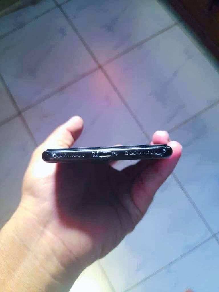 Apple iPhone 7 Plus 0